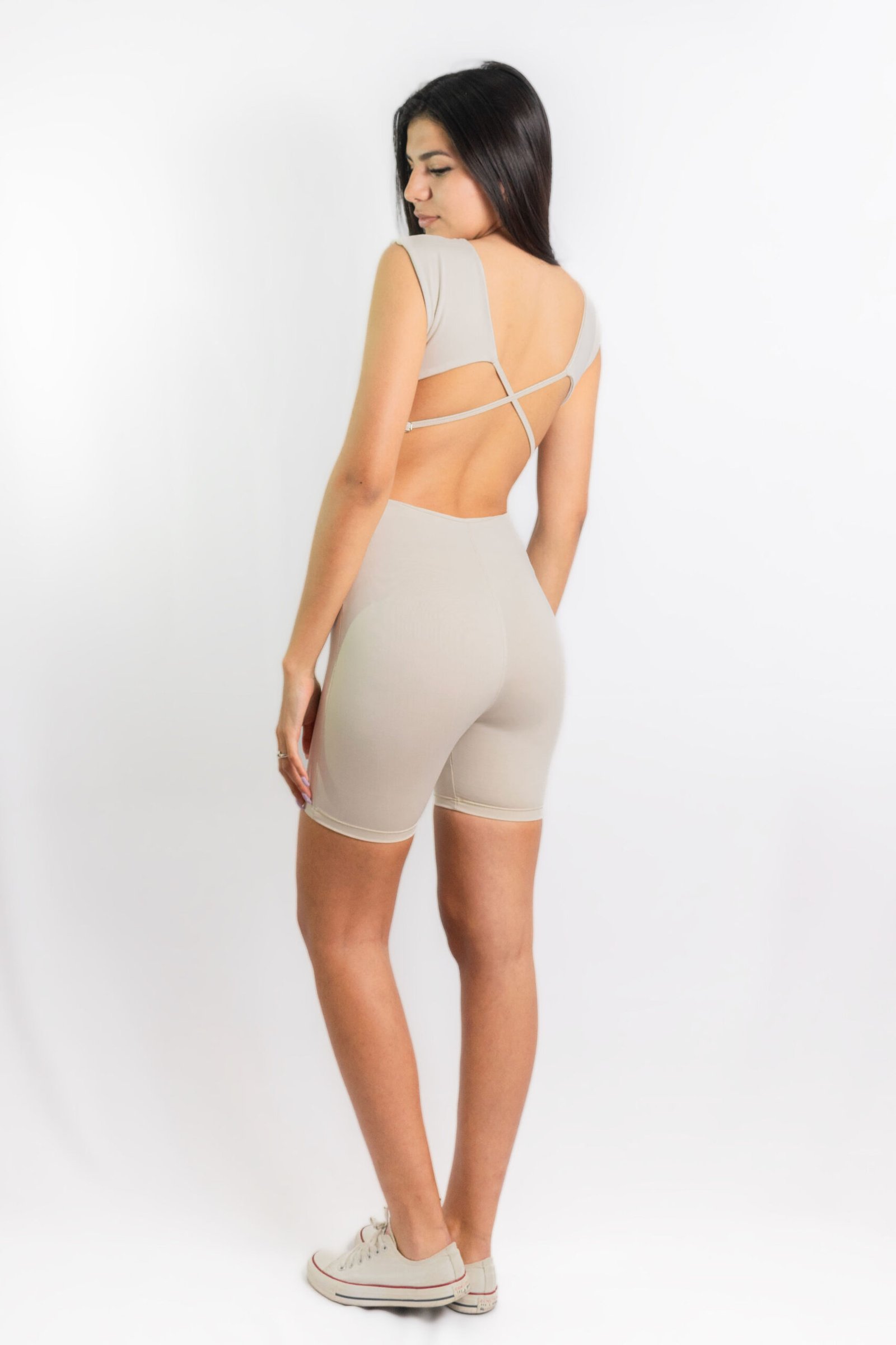 Motion Catsuit Jumpsuit Corto Espalda Descubierta - Image 6